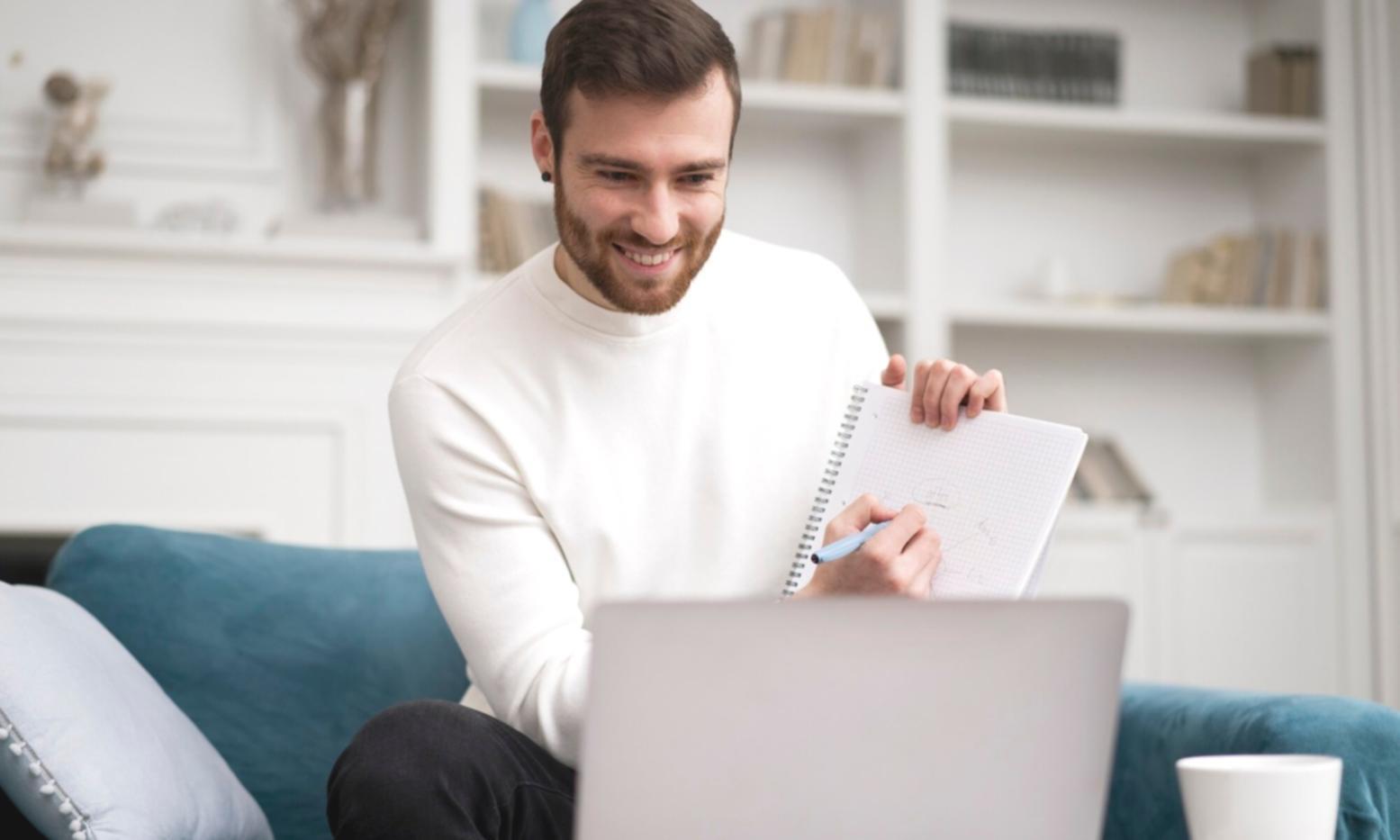 Tableau de bord familial et suivi des dépenses en temps réel